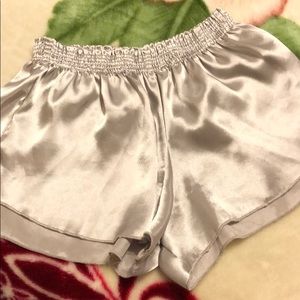 Slik Shorts Brandy Melville